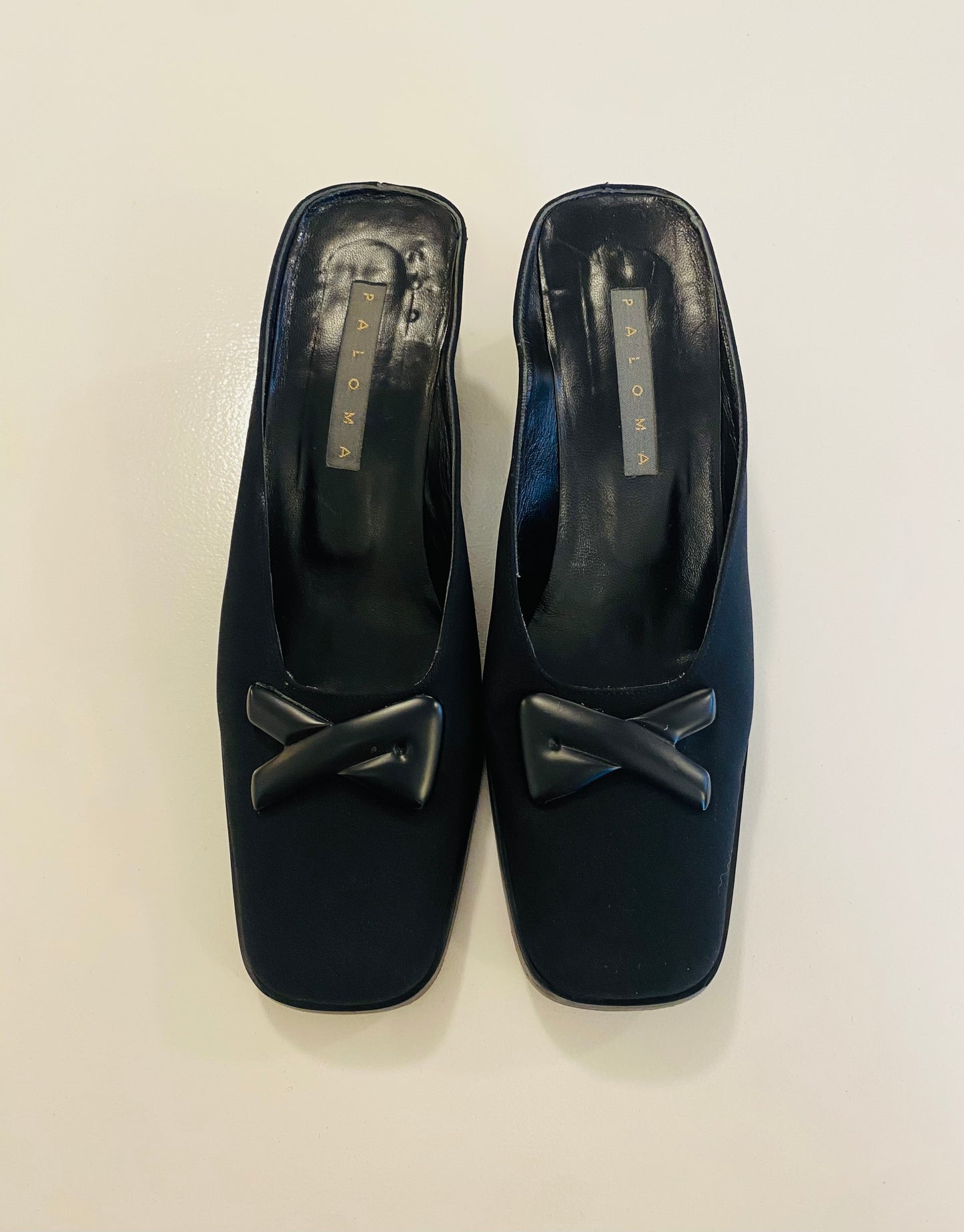 1980s VINTAGE BLACK MULE HEELS